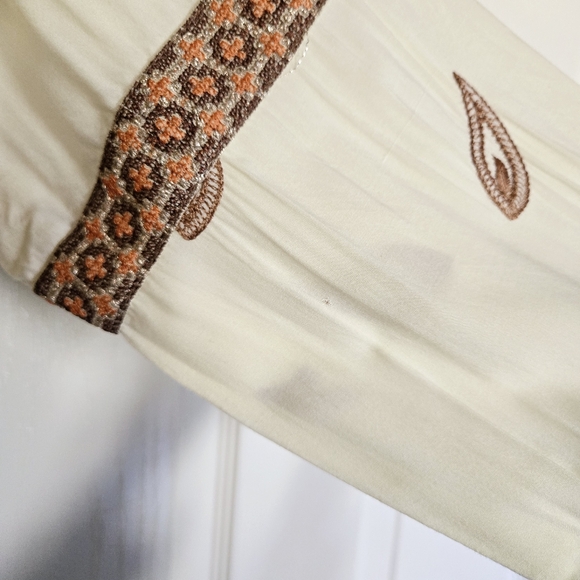 Embroidered Ivory Brown Top Shirt Long Kurti Viscose Size Medium - Picture 7 of 8